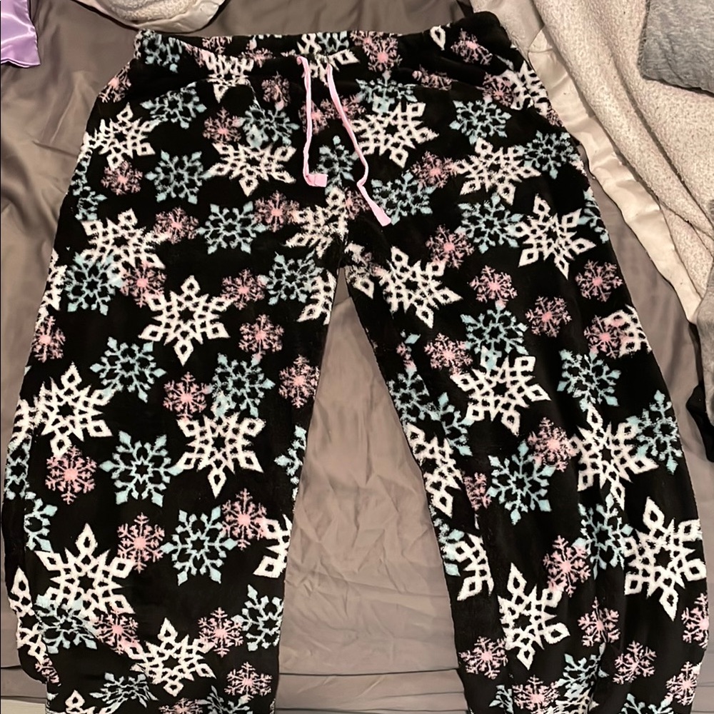 Snowflake Patterned Pajama Pants - image 1